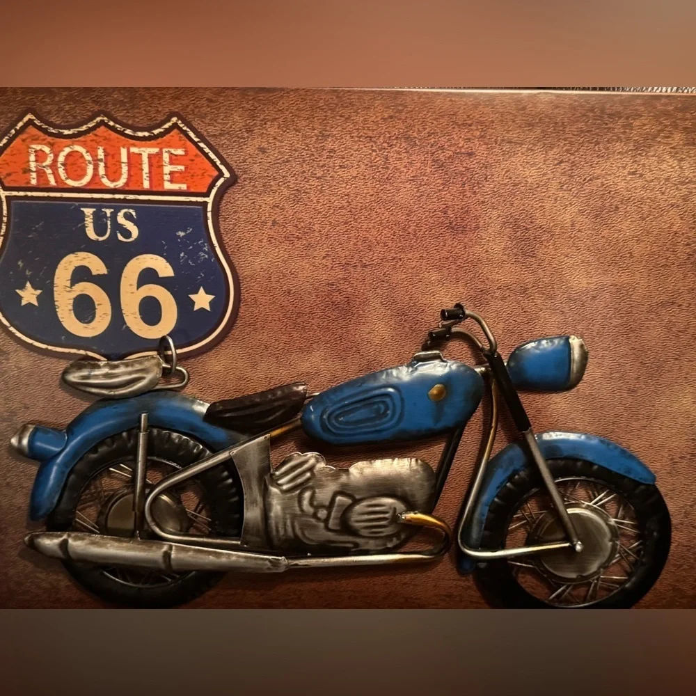DecMode Rustic Route 66 Metal Wall Decor, 24
